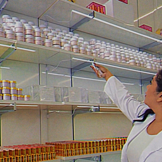 ABOUT US – THE NAIL LAB